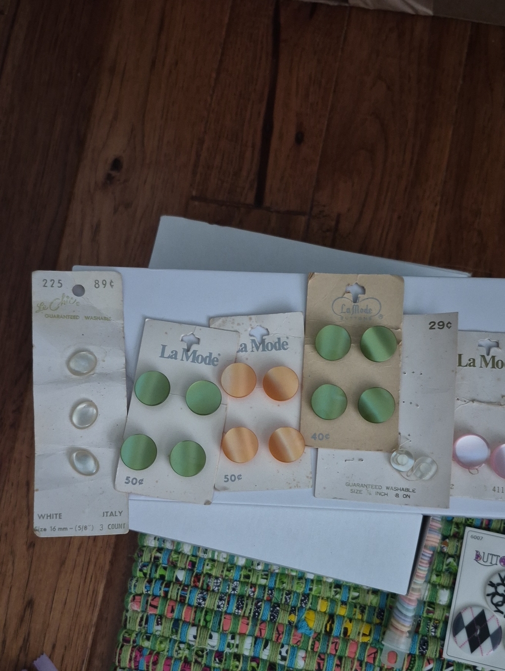 Vintage And Assorted Buttons - Multi-Color Mix